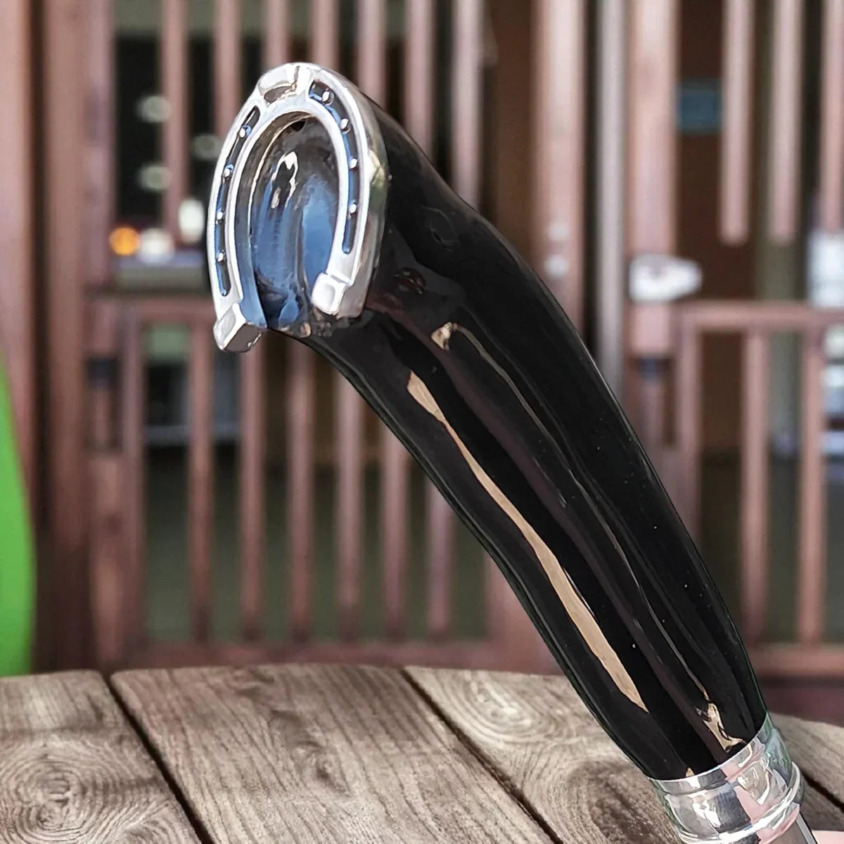 Schwarzes Windmesser